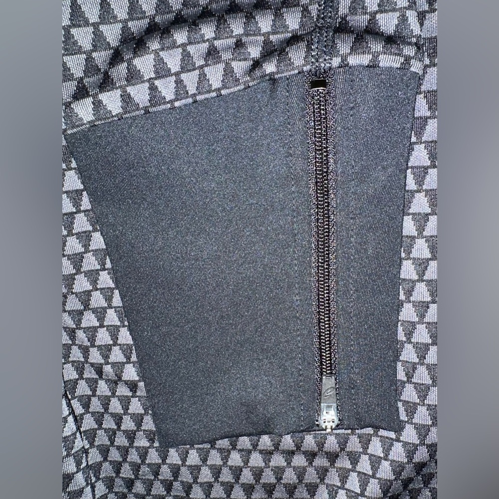 Asics Black and Gray Patterned Leggings - Picture 7 of 10